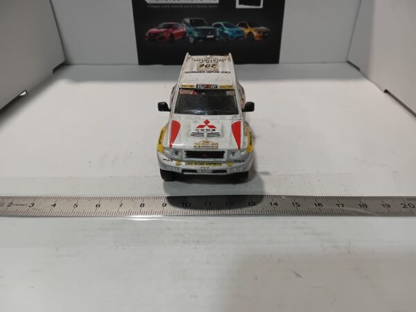 Mitsubishi Pajero Dakar 1998 1/43 – Image 2