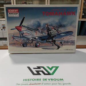 Maquette Curtiss P 40B Tomahawk Academy Minicraft Model Kits 1/72