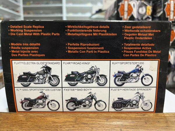 Harley Davidson FLHR Road King Maisto 1/18 – Image 3