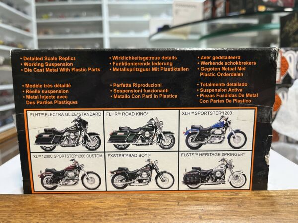 Harley Davidson FXSTSB Bad Boy Maisto 1/18 – Image 3