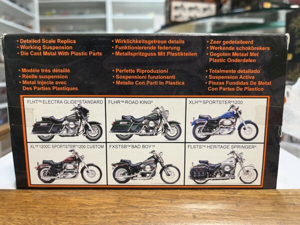 Harley Davidson FLSTS Heritage Springer Maisto 1/18 – Image 3