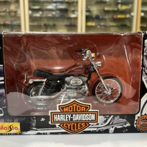 Harley Davidson XL 1200C Sportster 1200 Custom Maisto 1/18