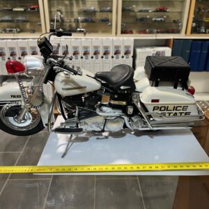 Moto Harley Davidson FLH 1200 Police State Tamiya 1/6 ( Montée ) ( Manque pièces )