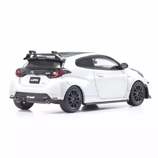 Toyota GRMN Yaris Circuit Package Blanc 1/43 Kyosho – Image 5