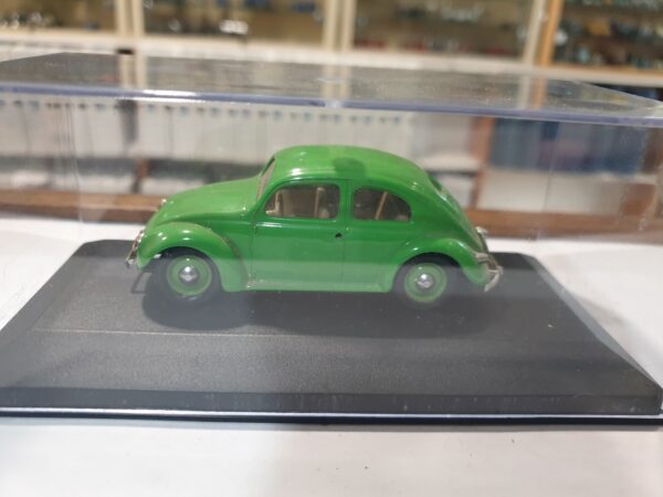 Volkswagen Coccinelle Verte Vitesse 1/43 (Pare choc avant cassé)