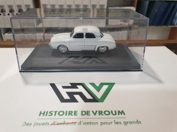 Renault Dauphine 1968 1/43 Solido Blanche