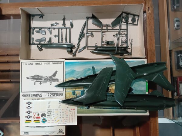 Maquette Republic F-105D Thunder Chief US Air Force Hasegawa 1/72 (incomplet) – Image 3