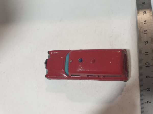 Matchbox Mercedes Benz Binz Ambulance N°3 By lesney ( repeinte en rouge ) – Image 7