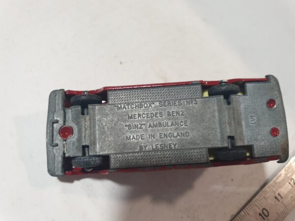 Matchbox Mercedes Benz Binz Ambulance N°3 By lesney ( repeinte en rouge ) – Image 8