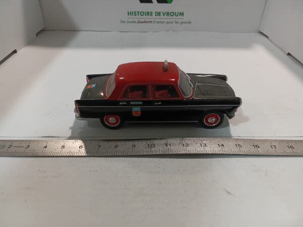 Peugeot 404 Taxi G7 Altaya 1/43 – Image 4