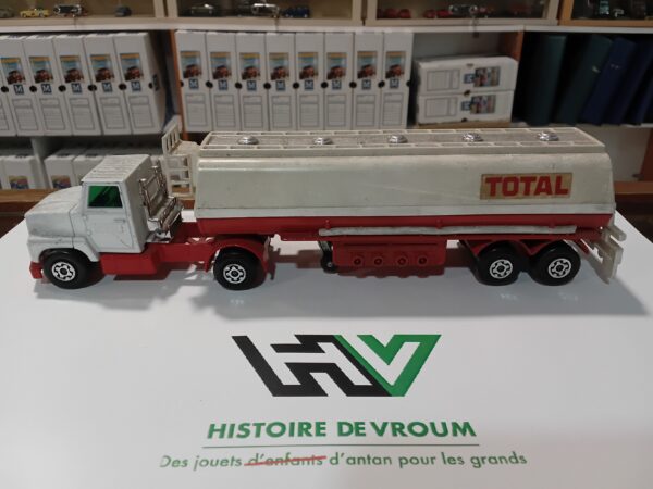 Tracteur Ford LTS 1973 et Citerne Articulated Tanker Total 1973 Matchbox