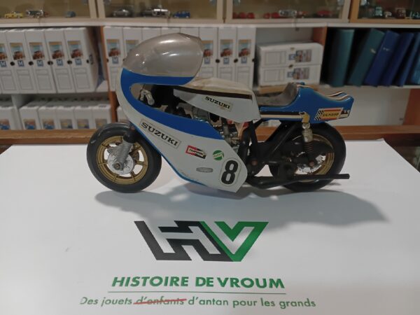 Moto Suzuki n°8 Polistil 1/12 (2)