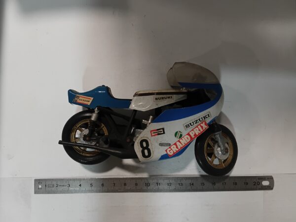 Moto Suzuki n°8 Polistil 1/12 (2) – Image 2