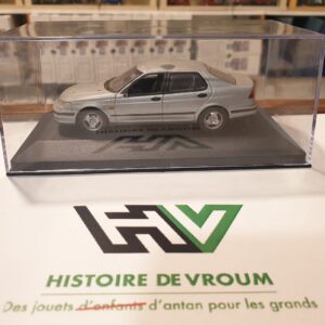 Saab 9-5 1/43 (Manque rétroviseur gauche)