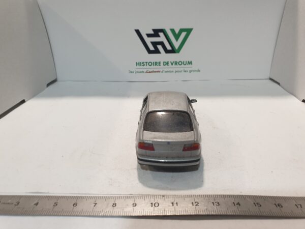 Saab 9-5 1/43 (Manque rétroviseur gauche) – Image 3