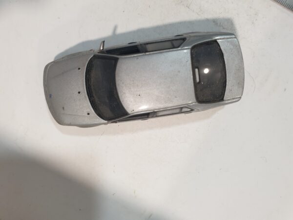 Saab 9-5 1/43 (Manque rétroviseur gauche) – Image 4