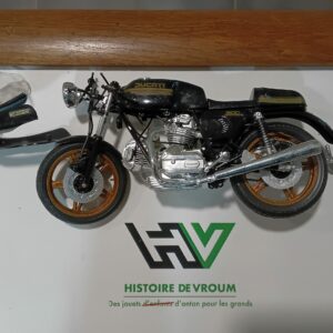 Maquette Moto Ducati 900 SS 1/12 (à restaurer)