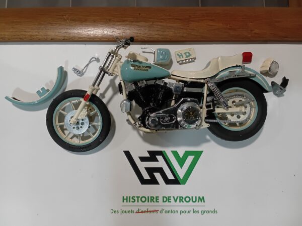 Maquette Moto Harley Davidson 80 1/12 (à restaurer)