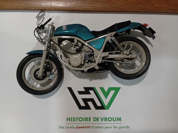 Maquette Moto Yamaha SRX-6 1/12 (à restaurer)