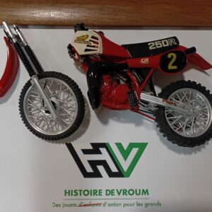 Maquette Moto Honda 250 R n°2 1/12 (à restaurer)
