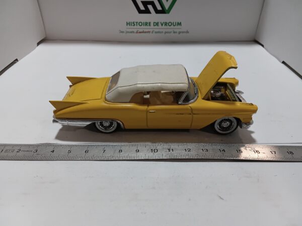 Cadillac Eldorado Biarritz 1957 Jaune Solido 1/43 – Image 4