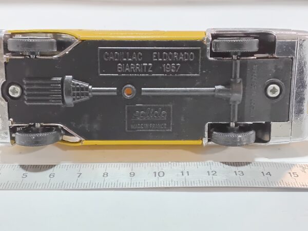 Cadillac Eldorado Biarritz 1957 Jaune Solido 1/43 – Image 5