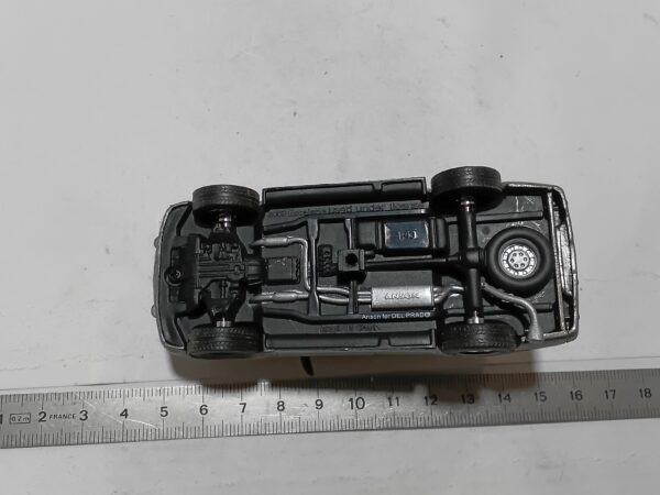 Cadillac Escalade 2002 Anson Del Prado 1/43 – Image 5