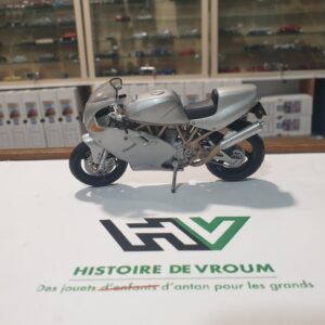 Ducati Supersport 900 FE Maisto 1/18