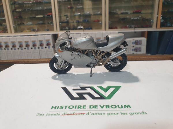 Ducati Supersport 900 FE Maisto 1/18