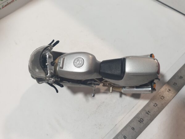 Ducati Supersport 900 FE Maisto 1/18 – Image 6