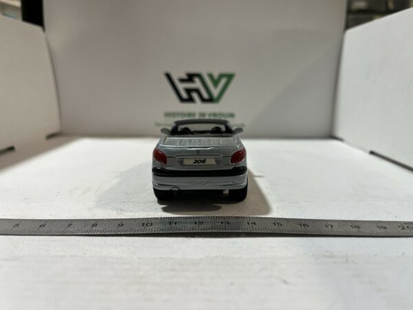 Peugeot 206 cc Maisto 1/38 – Image 3