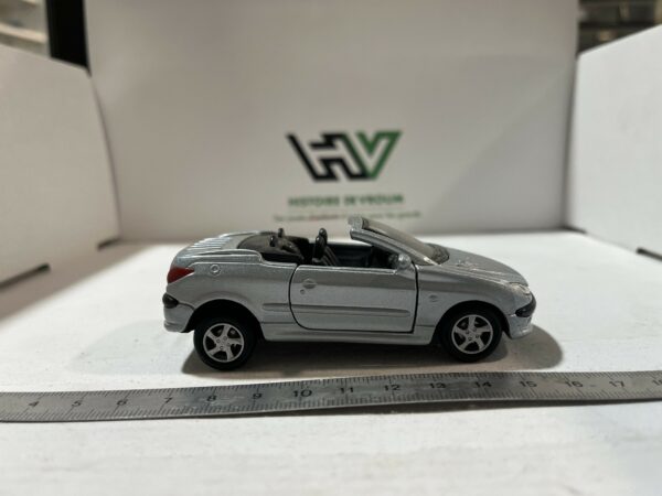 Peugeot 206 cc Maisto 1/38 – Image 4