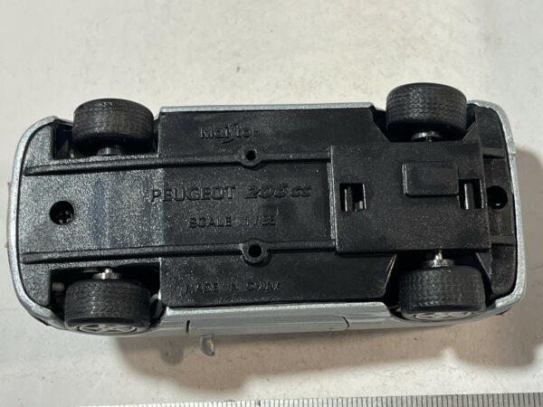 Peugeot 206 cc Maisto 1/38 – Image 5