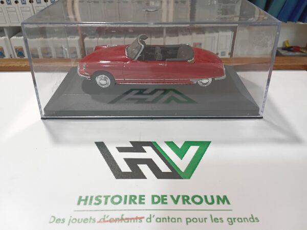Citroën DS 19 Cabriolet 1961 Universal Hobbies 1/43