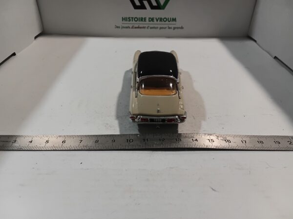 Citroën DS 19 1956 Universal Hobbies 1/43 – Image 3