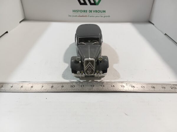 Citroën Traction Grise 1/43 – Image 2