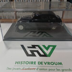 Peugeot 402 Bleue Norev 1/43