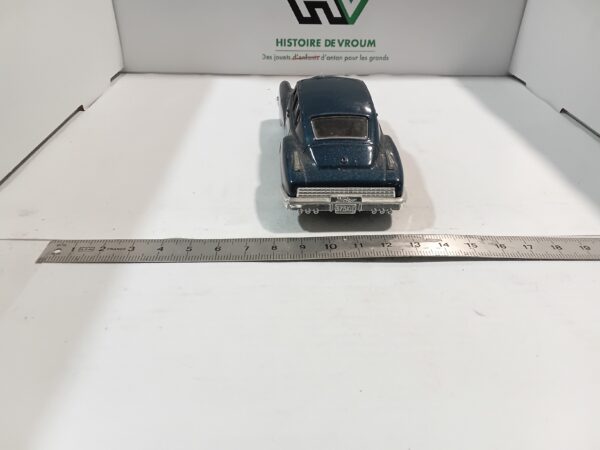 Tucker 1948 1/43 Solido – Image 3