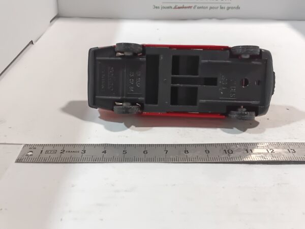Mercedes 190 E Rouge Solido 1/43 – Image 5