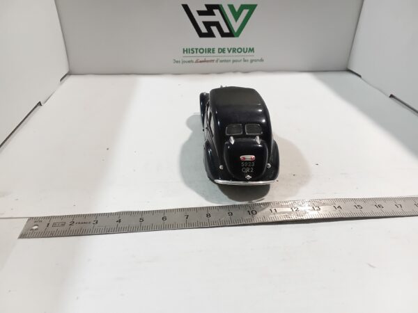 Peugeot 402 Bleue Norev 1/43 – Image 3