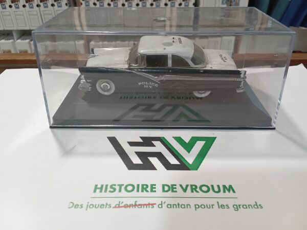 Ford Fairlane 1/43 Quartzo