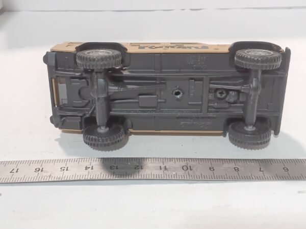 Land Rover Defender 1/43 Solido – Image 5