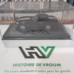 Dodge Viper Cabriolet Universal Hobbies 1/43