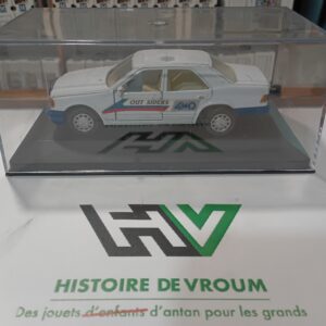 Mercedes 300 E Out Siders 4WD 1/36