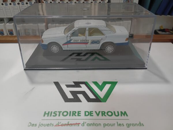 Mercedes 300 E Out Siders 4WD 1/36