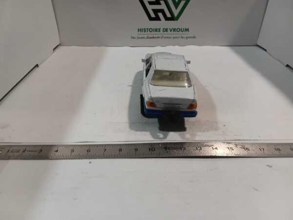Mercedes 300 E Out Siders 4WD 1/36 – Image 3
