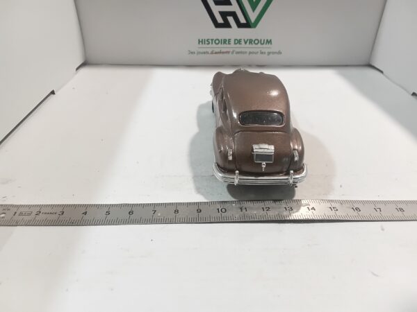 Chrysler Windsor 1946 1/43 Solido – Image 3