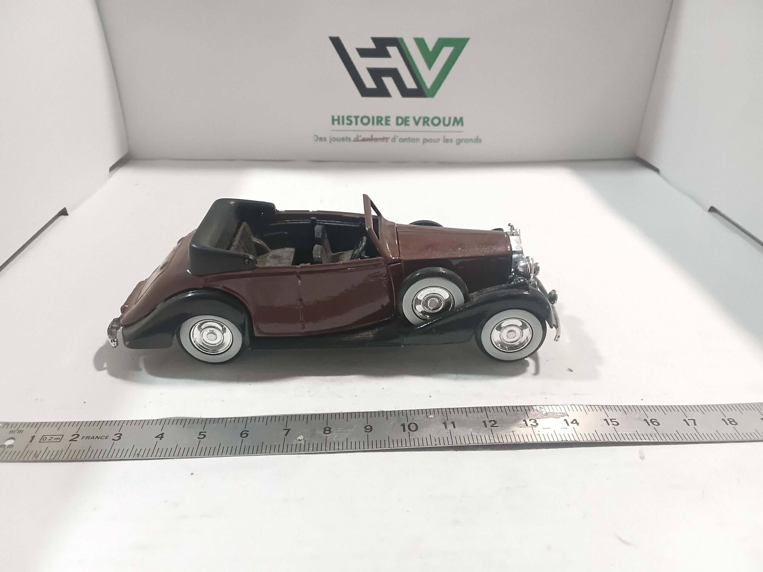 Rolls Royce Phantom 3 1939 1/43 Solido – Image 4