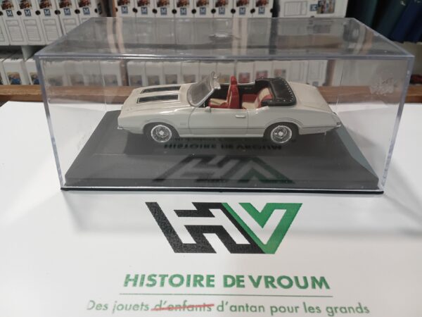 Oldsmobile 4-4-2 1970 New-Ray 1/43