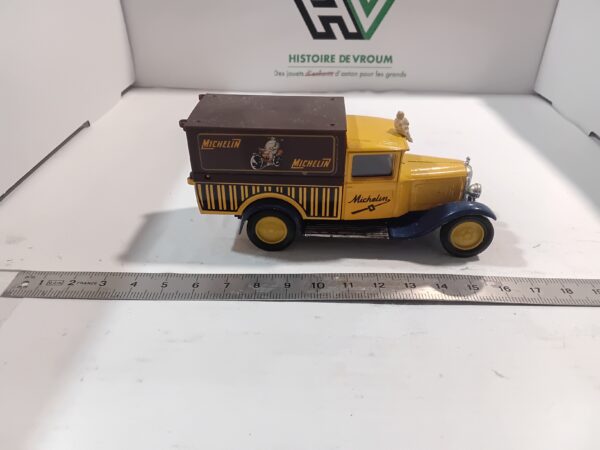 Citroën C4F 1930 1/43 Solido – Image 4